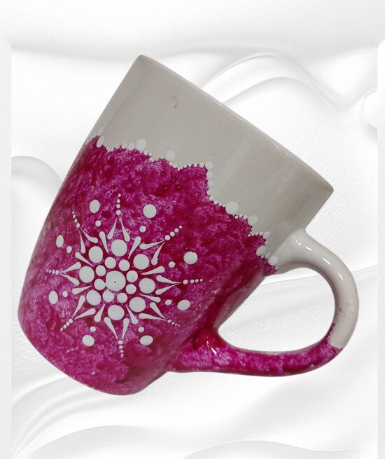 Handbemalte Keramiktasse - Fuchsia & Weiß mit filigranem Mandala ( Modell Rosa)