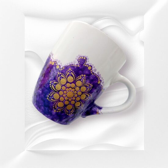 Handbemalte Keramiktasse - Violett & Gold mit Mandala ( Modell :Noctis)