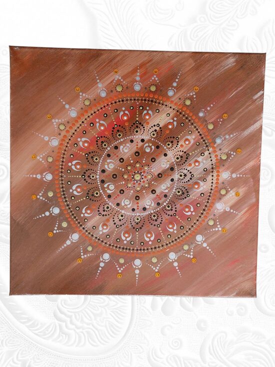 Handmade Mandala aus Licht und Erde - Harmonie in Kupfer und Weiß