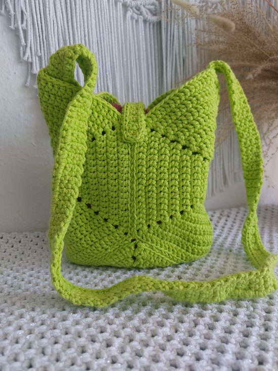 Häkeltasche "Fresh Lime" - in lebendigem Limettengrün