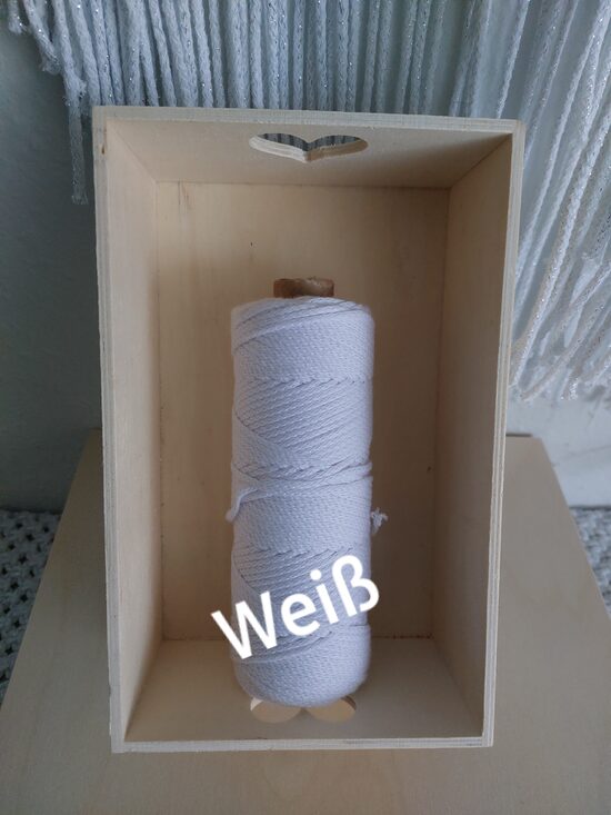 Garn für Makramee 2,5 mm 100 m in viele Farben. 